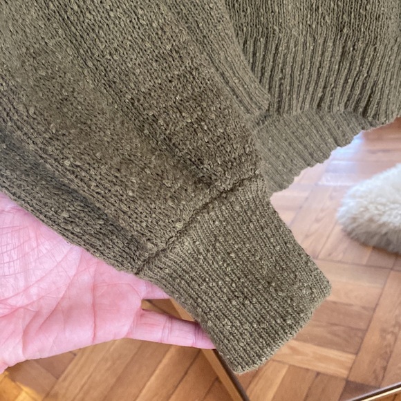 Free People oversized V-Neck Sweater - Picture 4 of 5